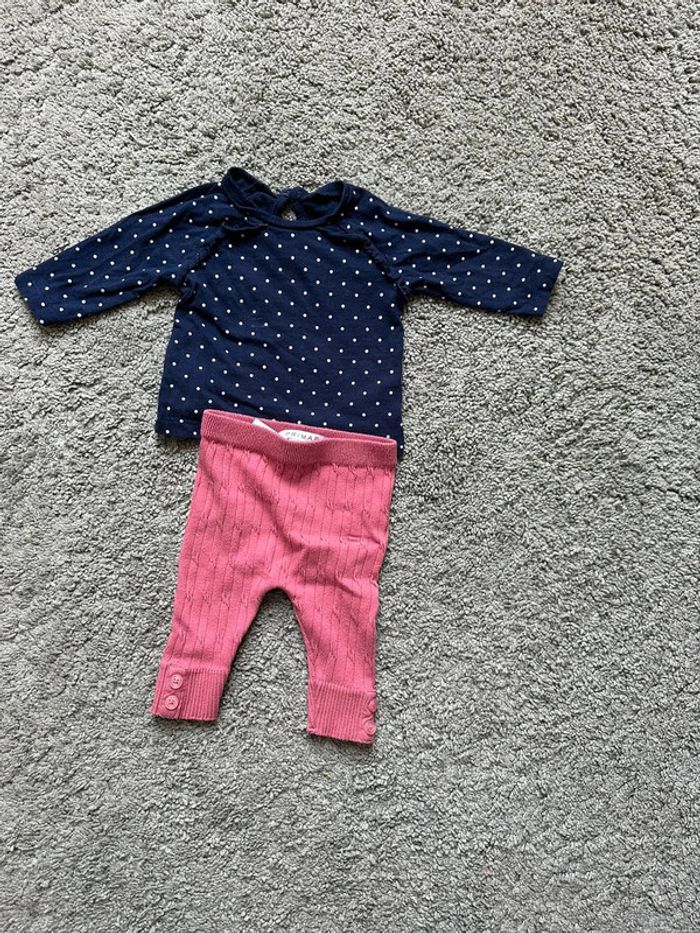 Ensemble bébé fille taille 1 mois