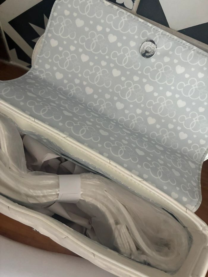 Sac à main Minnie wedding loungefly - photo numéro 9