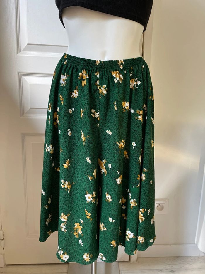 Short vert à fleurs - photo numéro 3