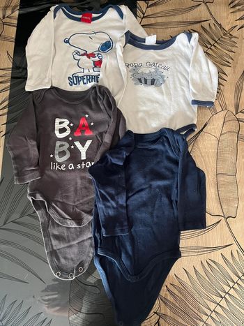 Lot de 4 bodies