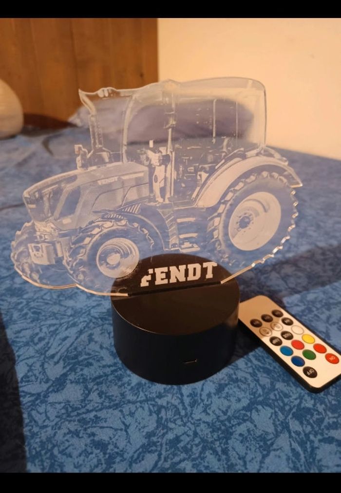 Veilleuse enfant, lampe 3D tracteur Fendt - photo numéro 3
