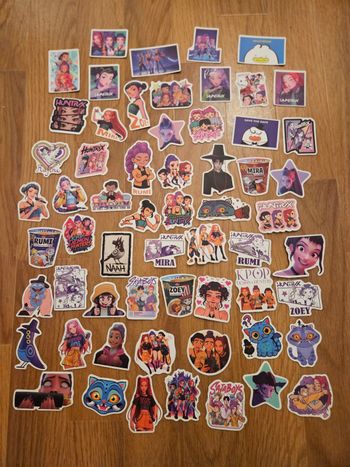 60 stickers Autocollants Kpop Demon Hunters neuf