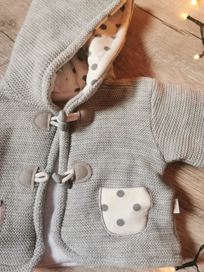 Manteau bébé gris. - photo numéro 2