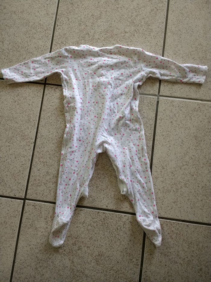 Grenouillère taille 12-18 mois pieds antidérapants - photo numéro 2