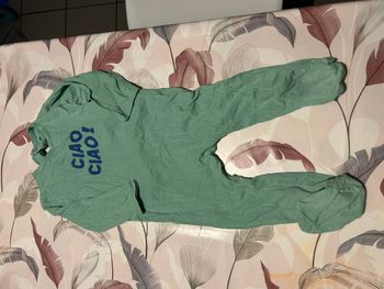 lot de deux payjamas 18 mois