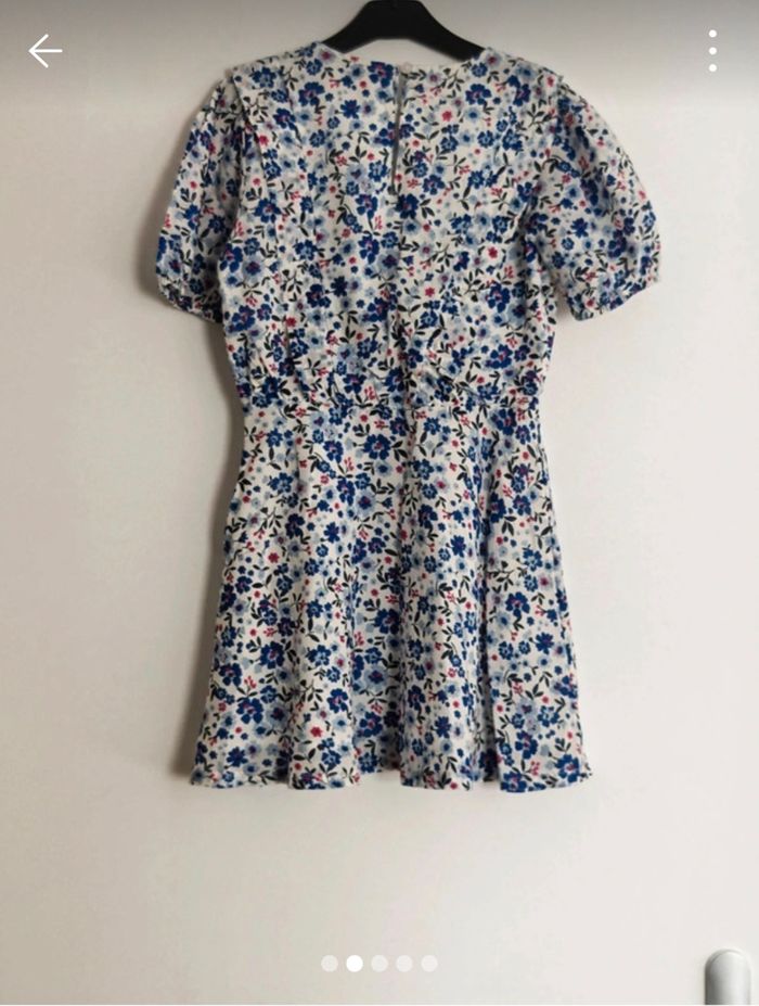 Robe fleurie bleue - photo numéro 3