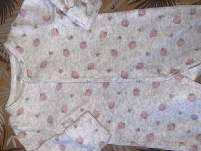Pyjama velours gris à motif fraise rose tex bb 1-3 mois - photo numéro 2