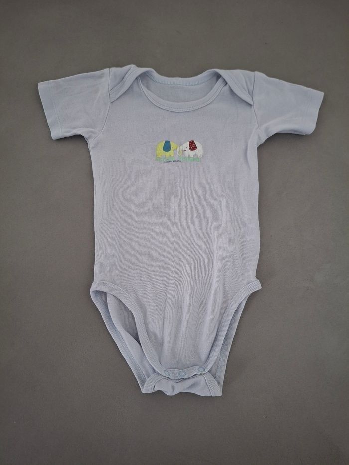 Lot de 5 bodies 18M - photo numéro 4