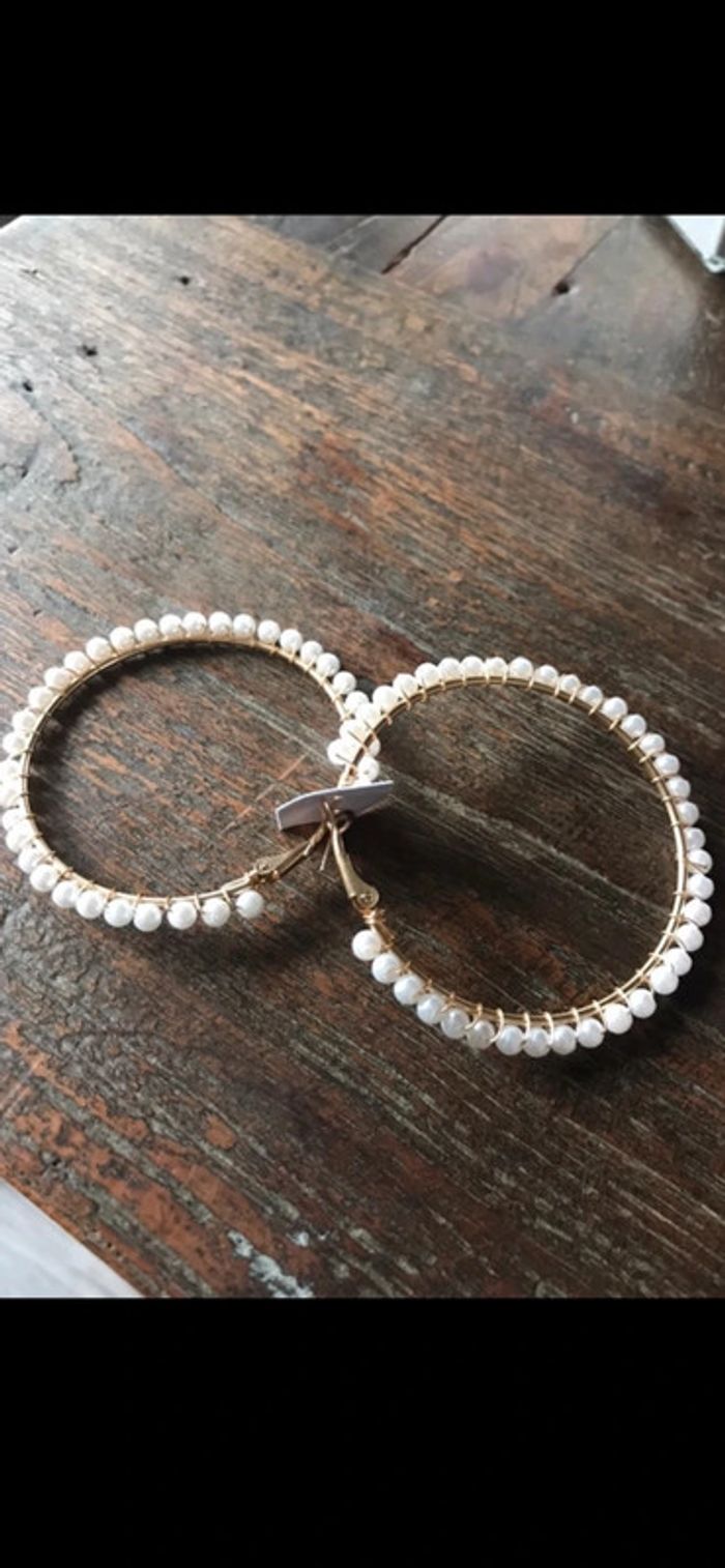 Magnifique paire de boucles d’oreilles avec perles - photo numéro 7