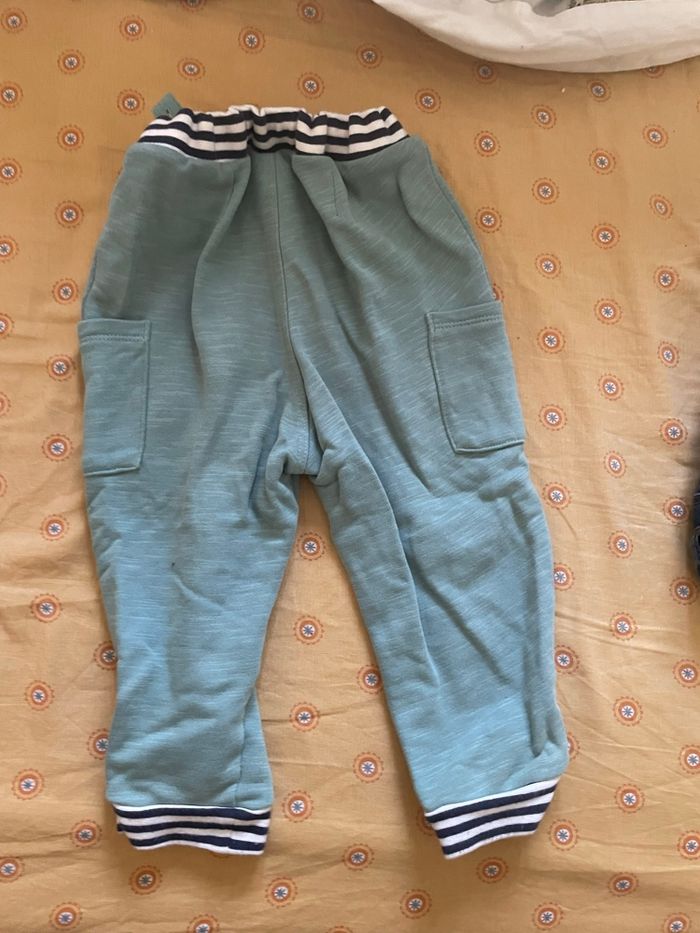 Lot vêtements 24 mois - photo numéro 2