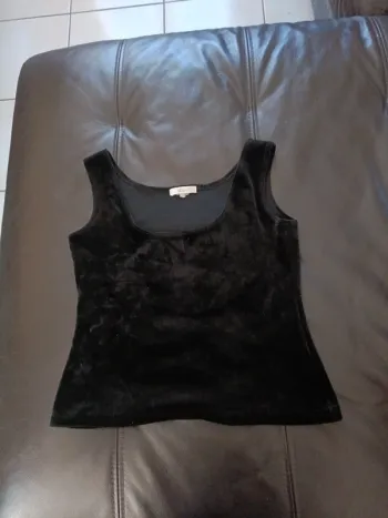 Haut velours noir taille unique 36