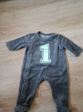 Pyjama hiver , taille 1 mois, marque Basic