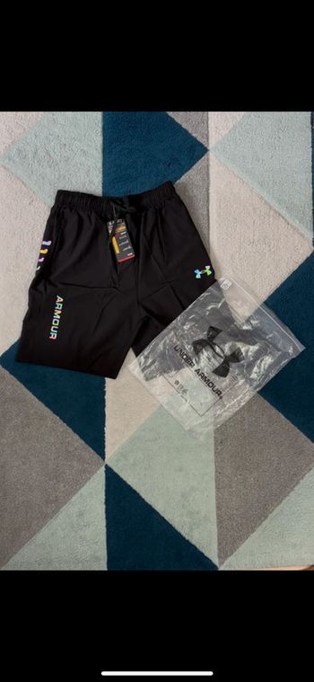 Short Under Armour Fluorescent Taille L