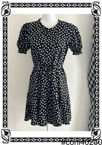 Robe Manches Courtes Plissée Noir Imprimé Cœurs Fabriquée en Italie 🇮🇹 Taille 36