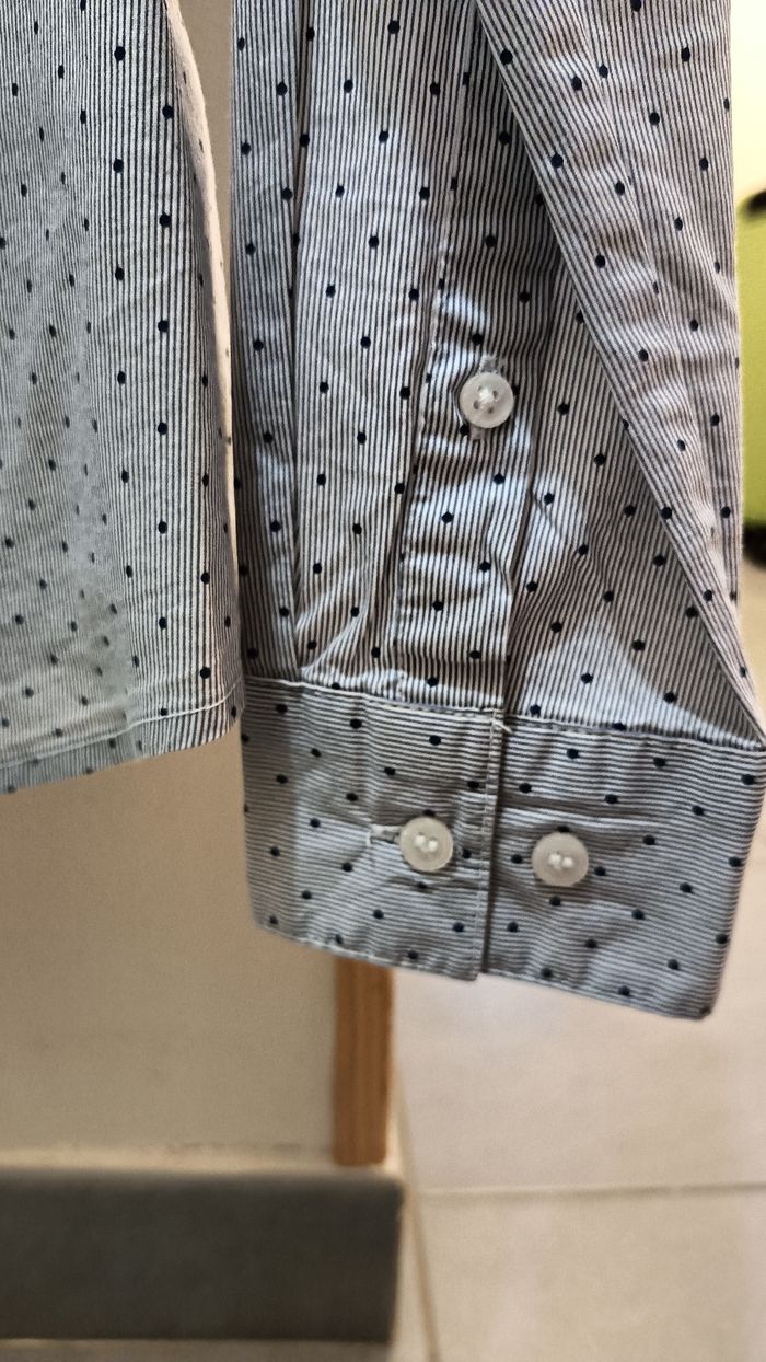 Chemise a rayures blanches et bleus - photo numéro 3