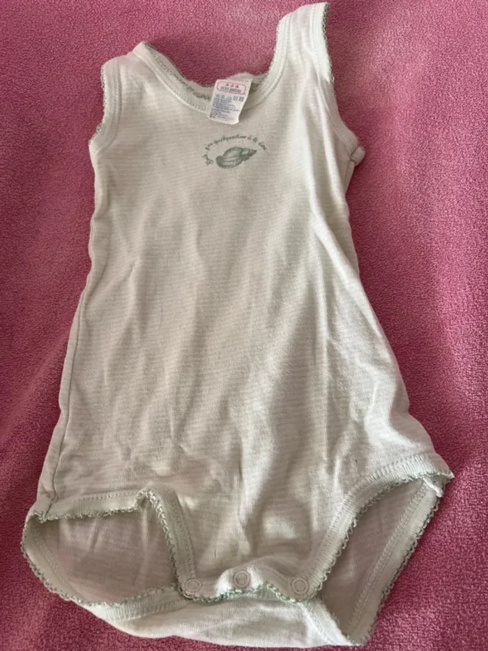 Lot de 11 bodys taille 12 mois - photo numéro 4