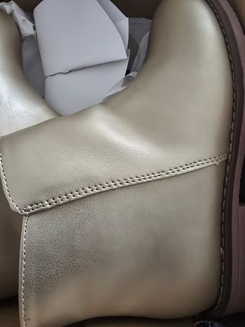 Bottine fille doré très claire pointure 33 neuf