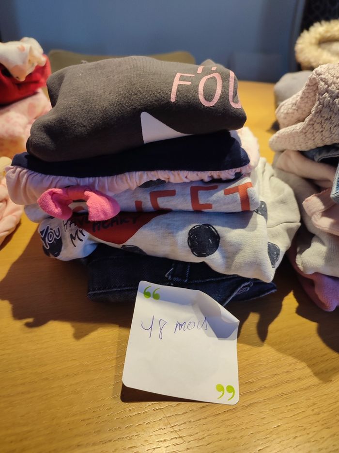 Lot de vêtements fille 18 mois propres, repassés et pliés - photo numéro 5
