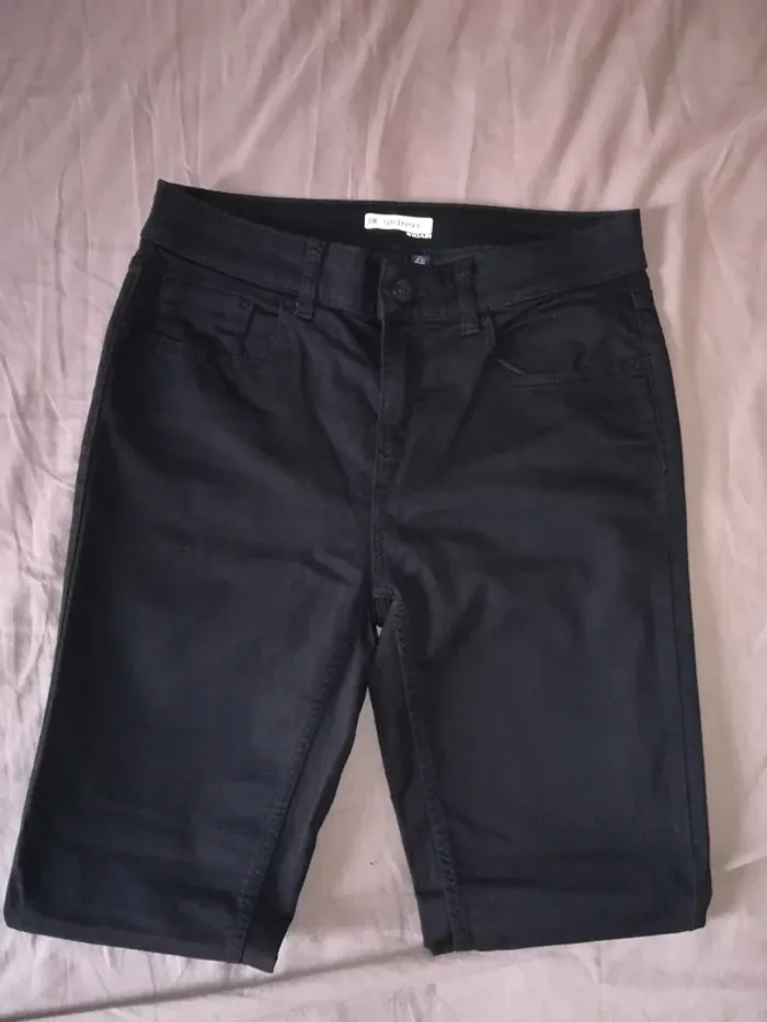 Jean skinny noir, Kiabi, taille 38, très bon état