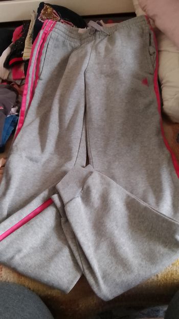 Jogging fille taille 13  14 ans