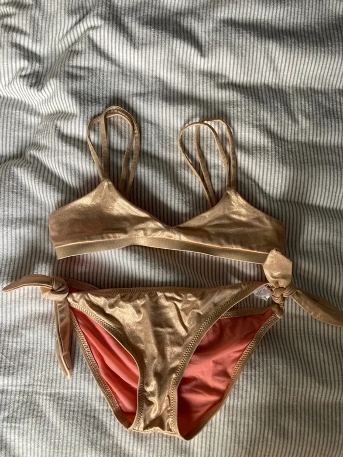 Lison Paris maillot de bain 6-7 ans