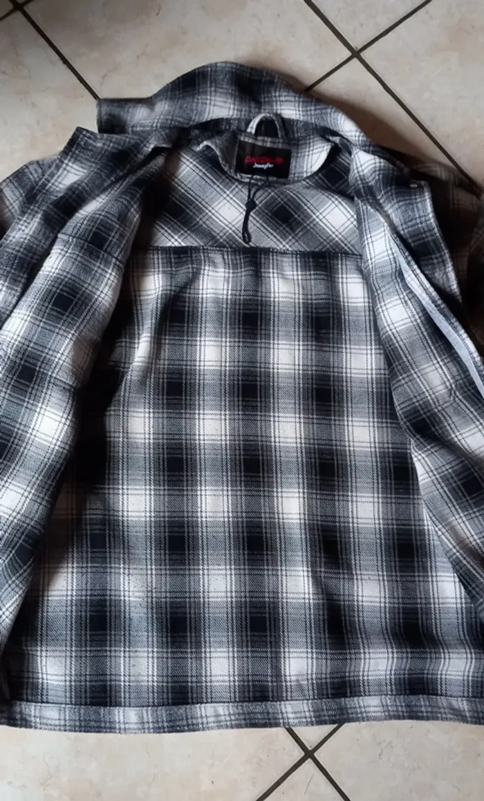 Veste à carreaux - photo numéro 2