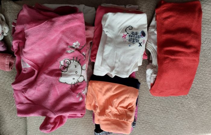 Lot de vêtements fille 9 mois