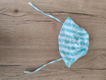 Lot de 2 chapeaux bébé 1-3mois neufs