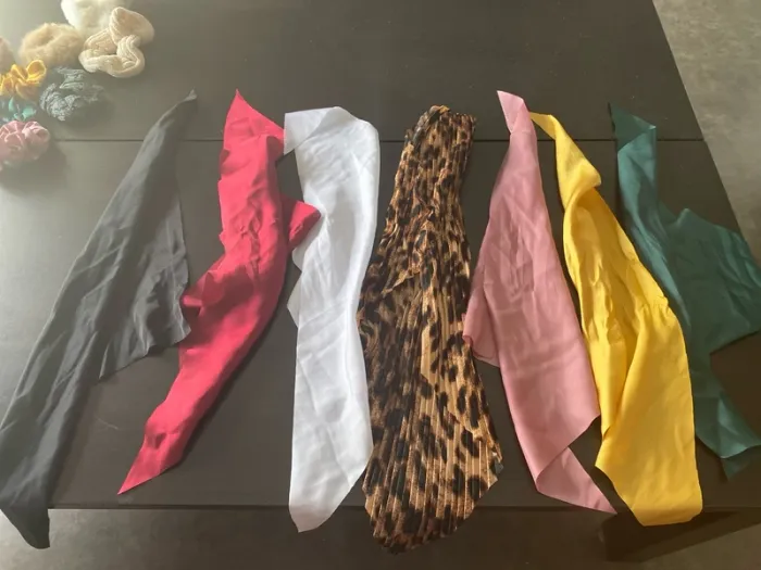Lot de 9 chouchous et 7 rubans pour cheveux neuf - photo numéro 2