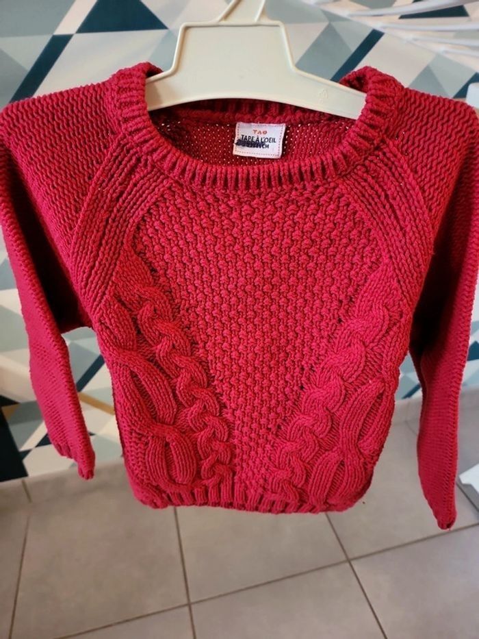 Pull fille 2 ans tape à l'œil très bon état