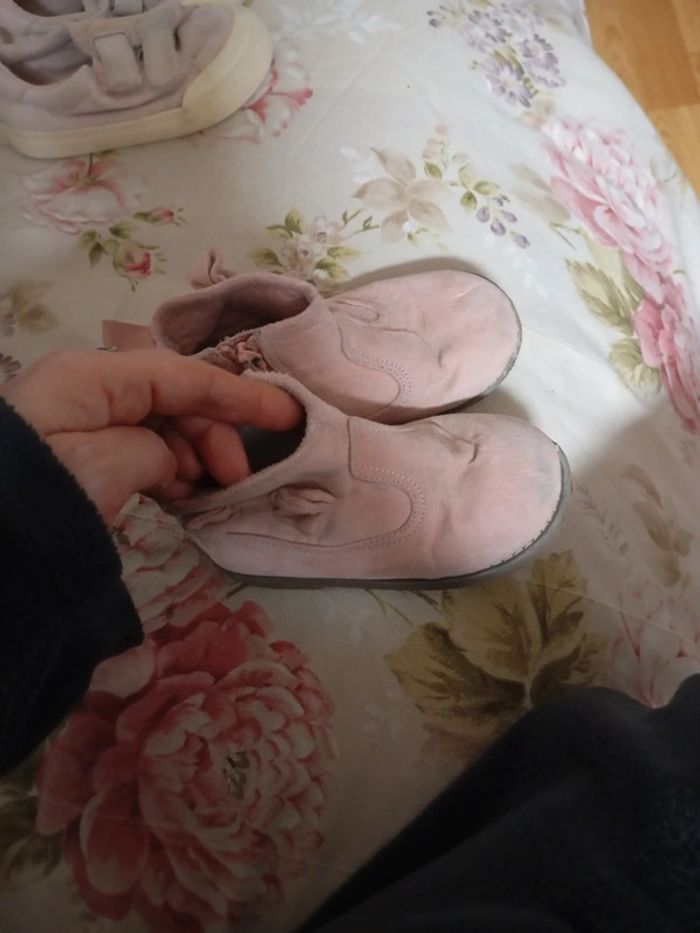 Paire de chaussure t 25