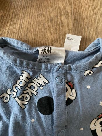 Lot 4 vêtements fille T18 mois