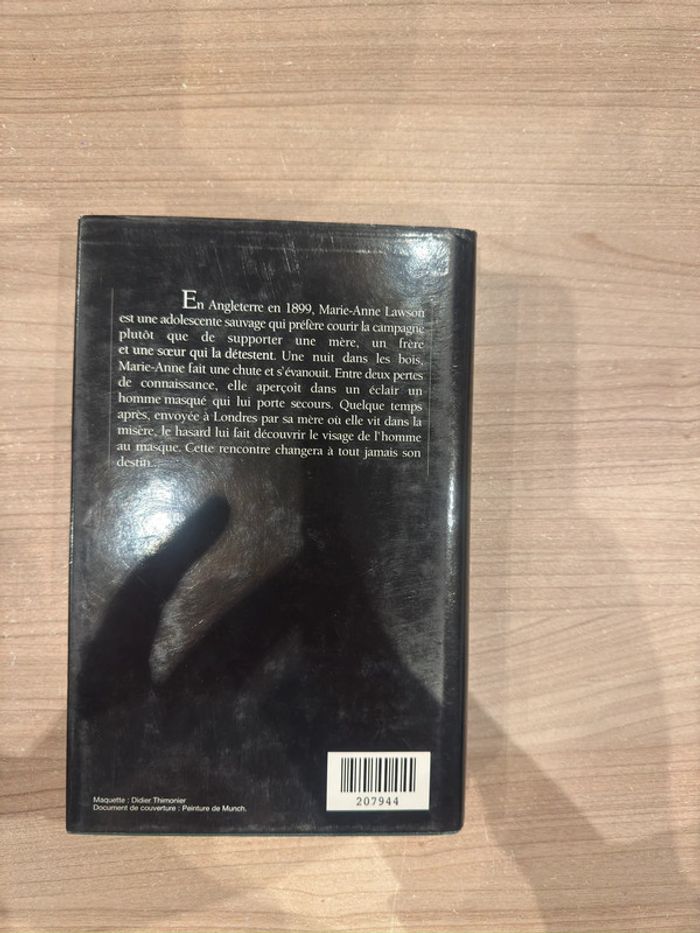 L’homme au masque - Catherine Cookson - photo numéro 2