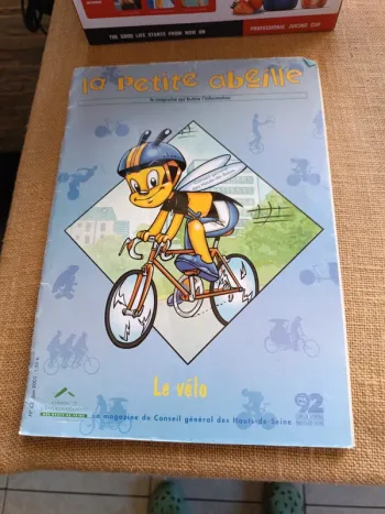 La petite abeille. Le vélo.