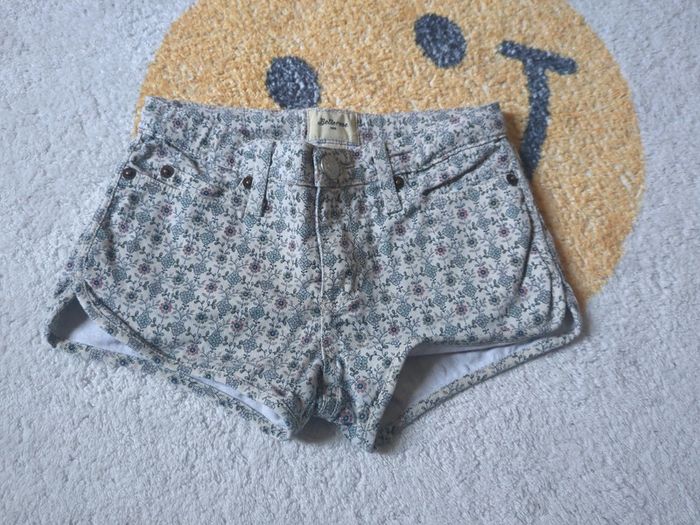 Short bellerose 8 ans motif vintage fleurs
