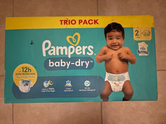 Couches Pampers Taille 2 Neuf