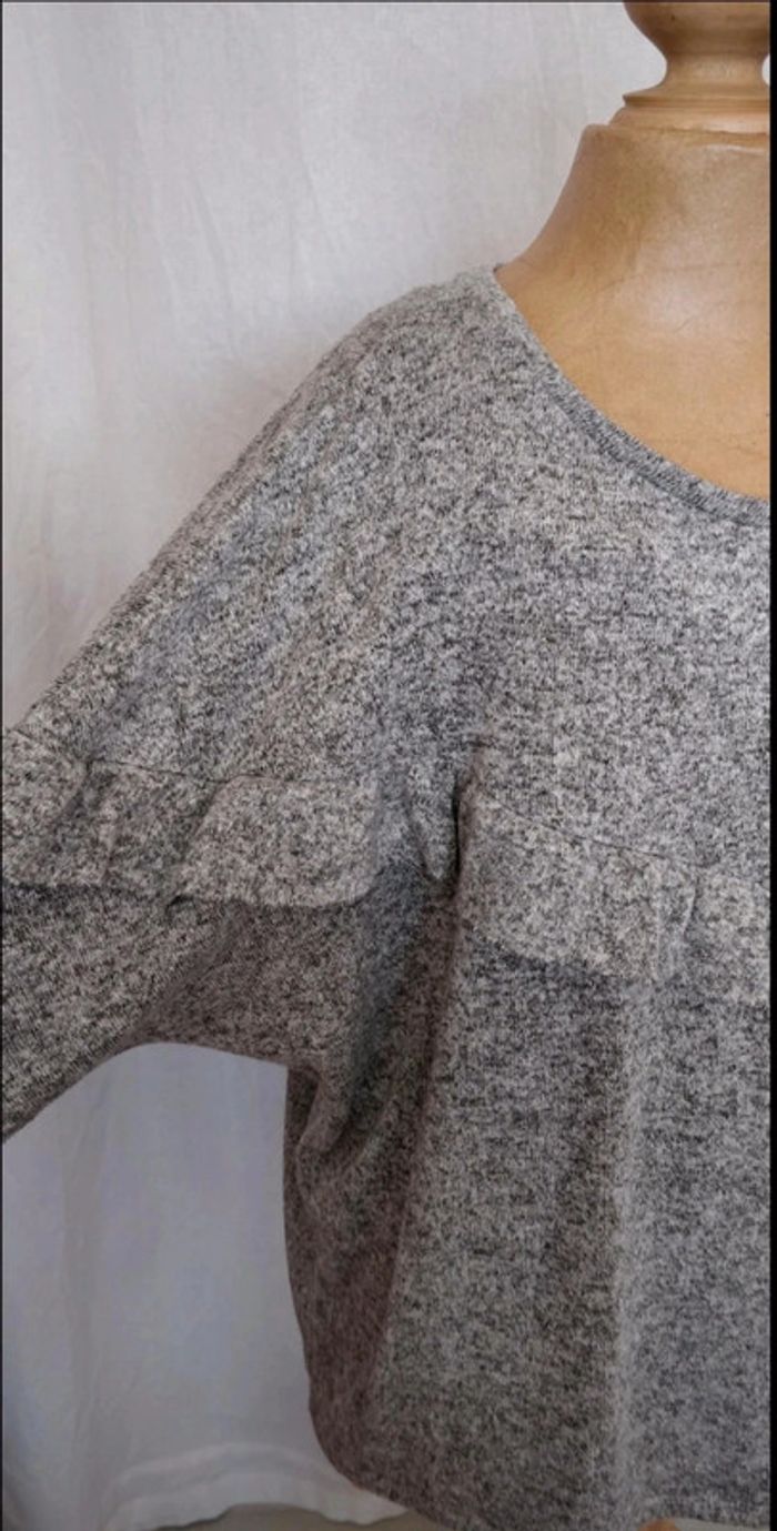 Pull avec volants - photo numéro 3