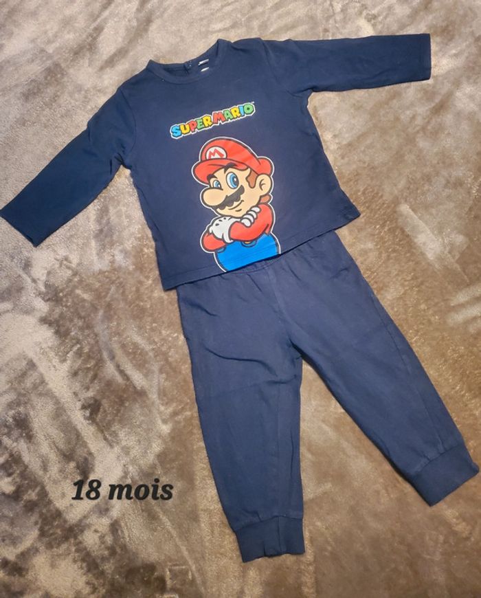 Pyjama Mario