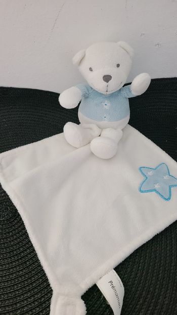 DOUDOU OURS PELUCHE AVEC MOUCHOIR PREMAMAN