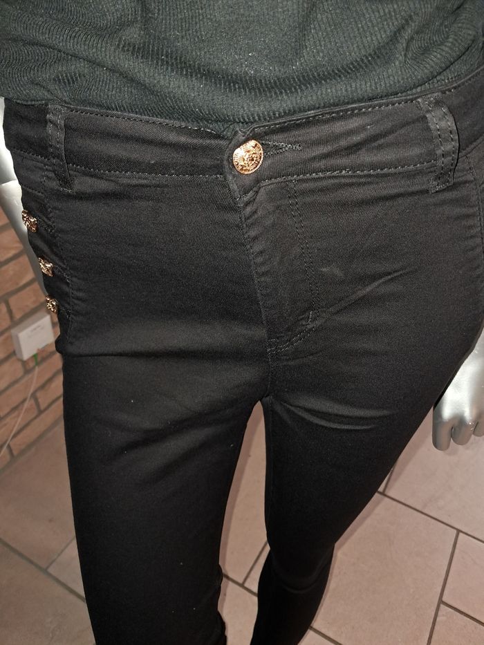 Pantalon noir neuf - photo numéro 5