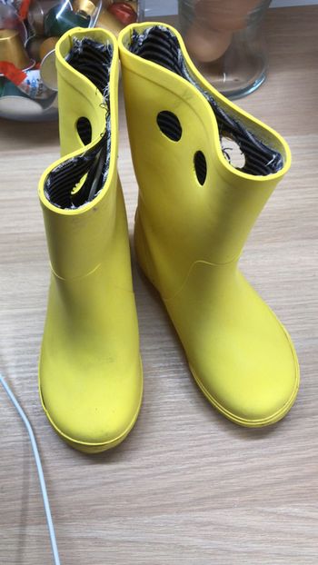 Bottes jaunes petit bateau