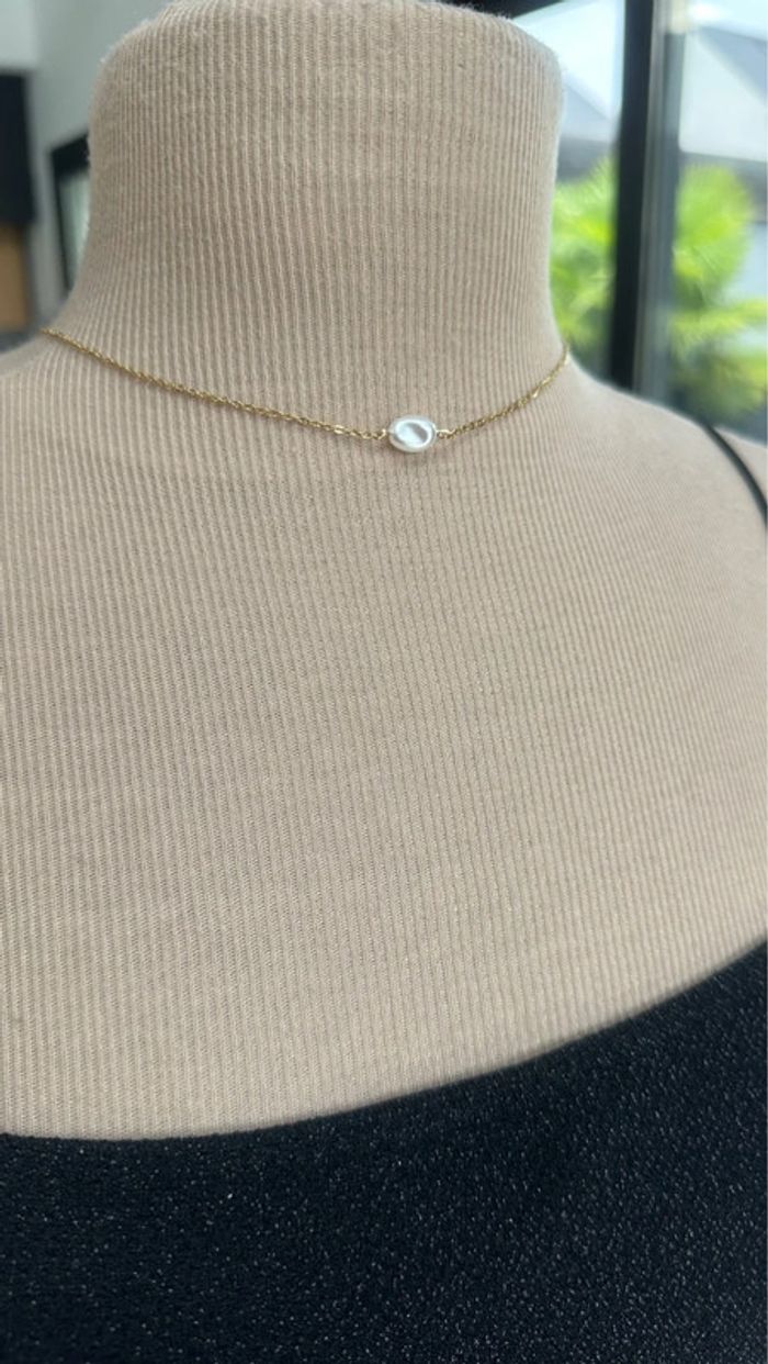 Collier dos or acier et perles cabossé - photo numéro 2