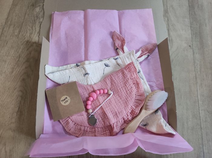 Box cadeau naissance - photo numéro 3