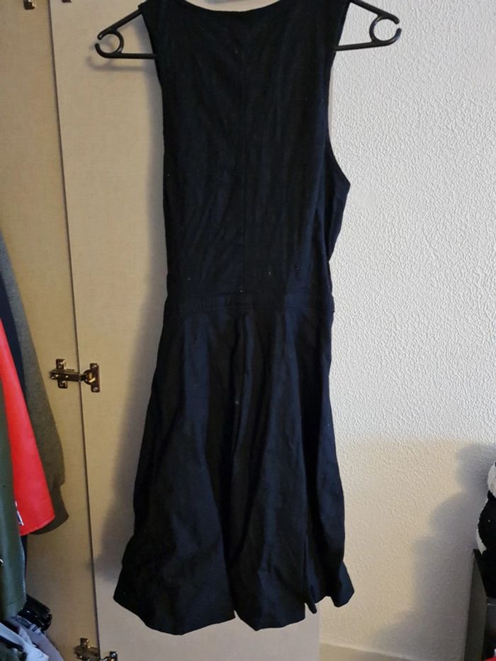 Robe noire - photo numéro 5
