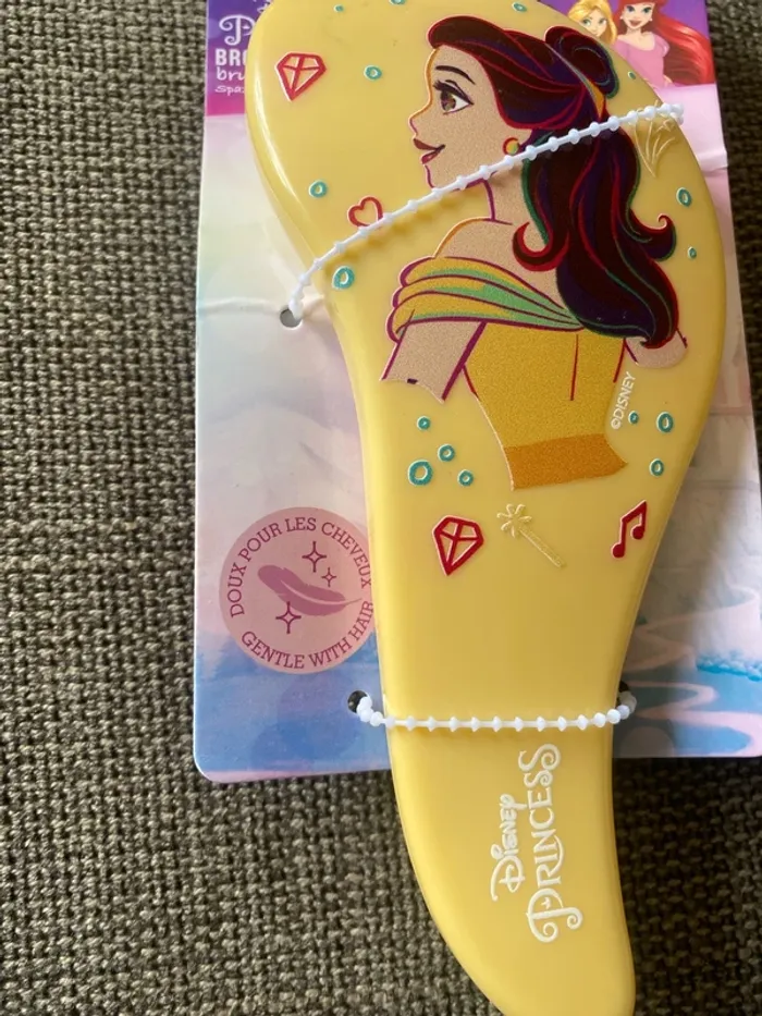 Brosse pour les cheveux - photo numéro 4