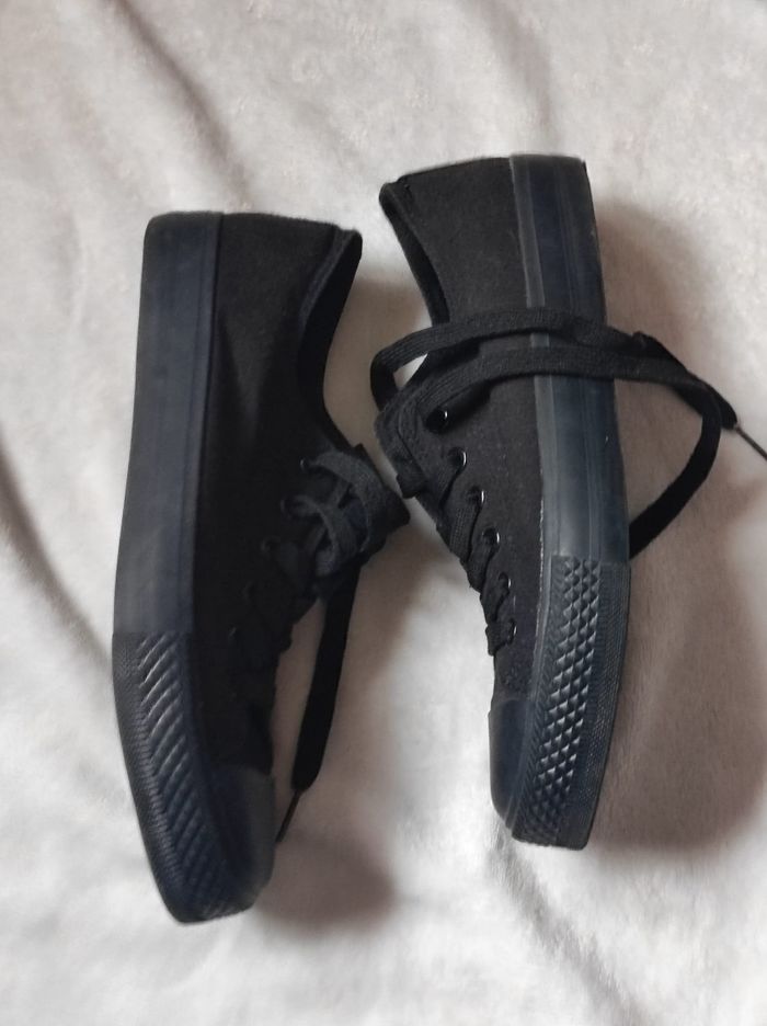Baskets basses en toile noire taille 38 - photo numéro 5