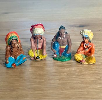 Rare-Lot de 4 Indiens en Composition des Années 60 Peints à la Main