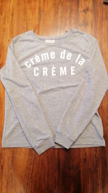 Pull, gris à écriture blanche