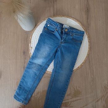 Jean fille 4 ans
