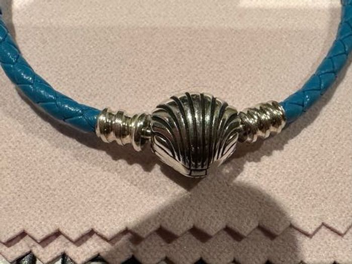 Bracelet Pandora cuir bleu — 18 cm — fermoir argenté - photo numéro 3